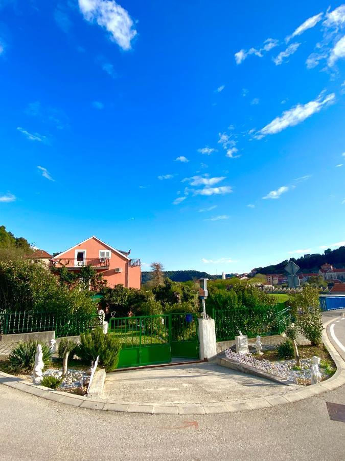 Casa Erceg Amor Vincit Omnia Skradin Luaran gambar