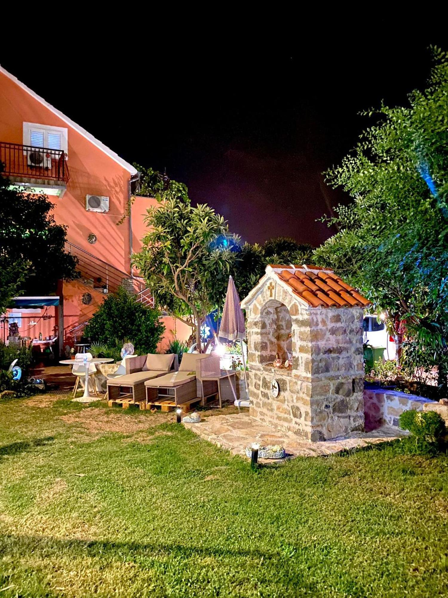 Casa Erceg Amor Vincit Omnia Skradin Luaran gambar